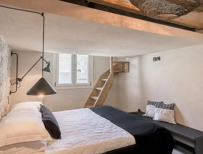 Captain Zeppos * פולוניה