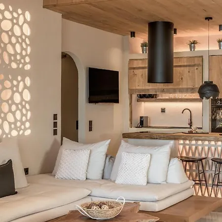 Captain Zeppos Apartment *