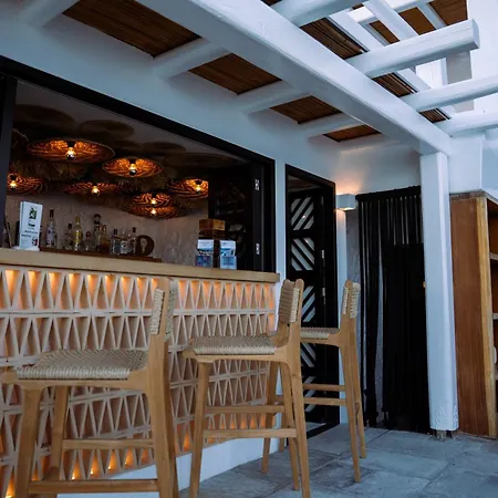 Captain Zeppos Поллония