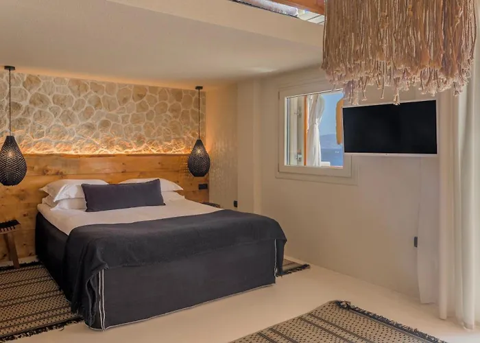 Captain Zeppos Daire *